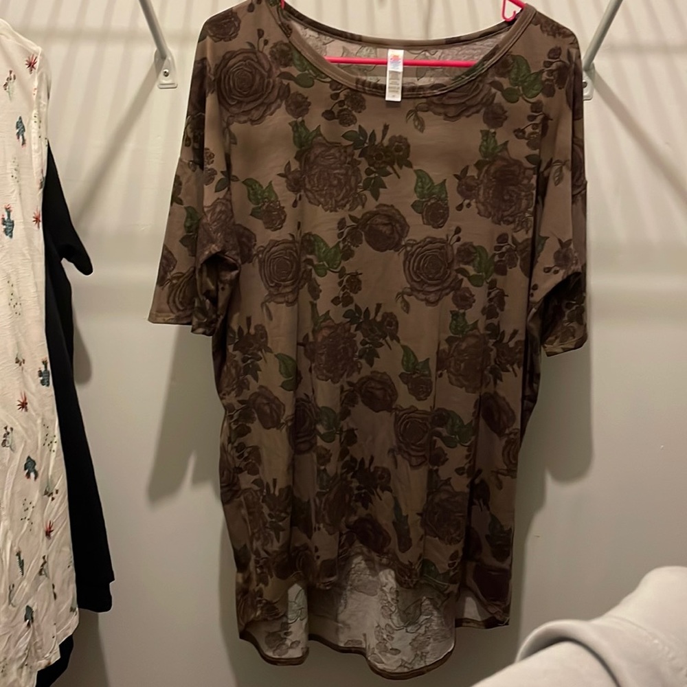 LuLaRoe top